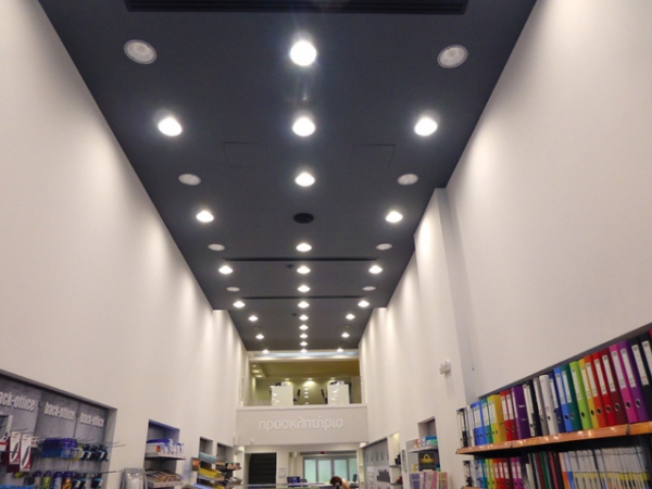 Εγκατάσταση φωτιστικών LED Techlumen στο κατάστημα Back-office στο κέντρο της Θεσσαλονίκης