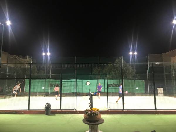 Φωτισμός γηπέδου Padel Tennis - Fortylove - Γλυφάδα