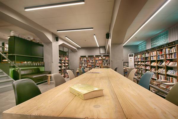 Φωτισμός βιβλιοπωλείου BOOKBOX - Θεσσαλονίκη